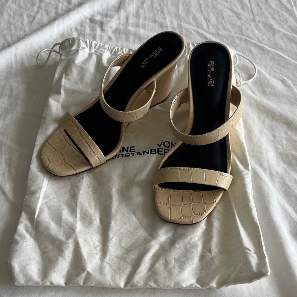 Diane Von Furstenberg Beige Croc-Embossed Double Strap Block Heel Sandals